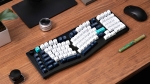 Keychron Q13 Max Alice Layout Carbon Black Безжична геймърска механична клавиатура с Gateron Jupiter Brown суичове