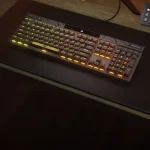 Corsair K70 MAX RGB Геймръска механична клавиатура с MGX Hyperdrive магнитни суичове