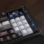 Corsair VANGUARD 96 Dual Tone PBT RGB Геймръска механична клавиатура с MLX Plasma суичове