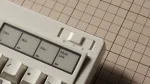 Keychron R6 QMK Retro Безжична геймърска механична клавиатура с Keychron Super Banana суичове