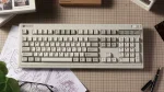 Keychron R6 QMK Retro Безжична геймърска механична клавиатура с Keychron Super Banana суичове