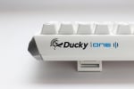Ducky One 3 Full Size Pure White Hot-Swappable RGB Геймърска механична клавиатура с Cherry MX Brown суичове