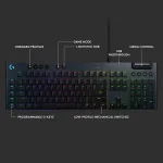 Logitech G815 Lightsync RGB UK Layout Механична геймърска клавиатура с GL Clicky суичове