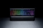 Razer BlackWidow Chroma V2 Геймърска механична клавиатура със зелени Razer суичове