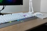 Razer BlackWidow X Chroma Mercury Edition Геймърска механична клавиатура със зелени Razer суичове