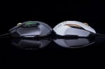 Roccat Kone Aimo White Геймърска оптична мишка с RGB подсветка