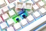 Ducky One White RGB Геймърска механична клавиатура с Cherry MX Speed Silver суичове