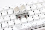 Ducky One 2 SF White RGB Геймърска механична клавиатура с Cherry MX Red суичове