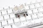 Ducky One 2 SF Pure White RGB Геймърска механична клавиатура с Kailh BOX Red суичове