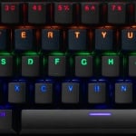 Spartan Gear Lochos геймърска механична клавиатура с Xinda Blue суичове