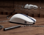 Pulsar X2 CrazyLight Mini Bruce Lee 85th Edition - White & Navy 8K Безжична геймърска оптична мишка