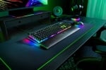 Razer BlackWidow V4 Геймърска механична клавиатура с Razer Green суичове