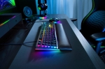 Razer BlackWidow V4 Геймърска механична клавиатура с Razer Green суичове