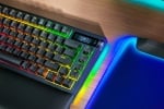 Razer BlackWidow V4 Pro 75% Безжична геймърска механична клавиатура с Razer Orange суичове