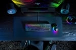 Razer BlackWidow V4 X Геймърска механична клавиатура с Razer Green суичове